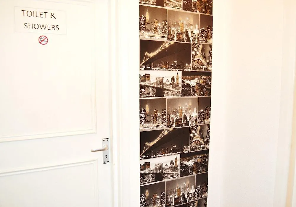 **  The Lion Head Hotel London United Kingdom
